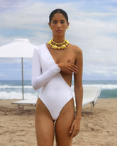 Discover the look | All | Antonia