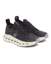 LOEWE x On Sneakers Cloudtilt Grigie | PDP | Antonia