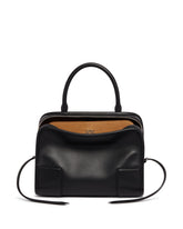 Black Amazona 180 Small Bag | PDP | Antonia