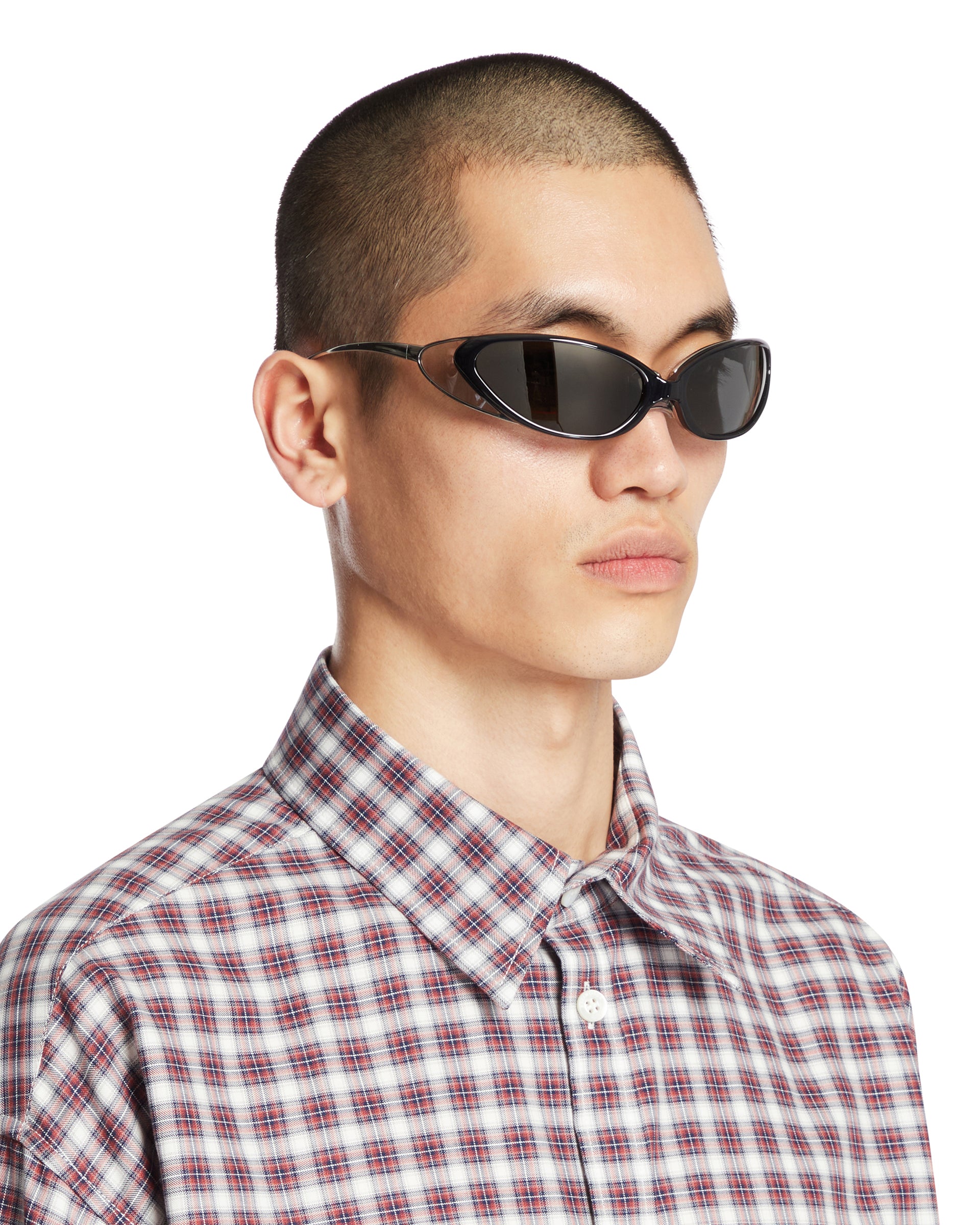 Black Noiz Veil 01 Sunglasses | GENTLE MONSTER - Antonia
