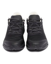 Zendaya x ON Sneakers Cloudzone Moon Nere | PDP | Antonia