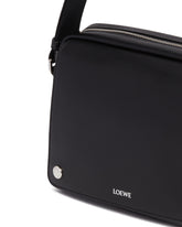 Black Medium Pebble Messenger Bag | PDP | Antonia