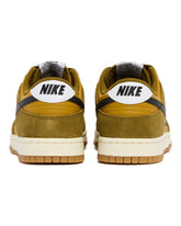 Green Dunk Low Retro SE Sneakers | PDP | Antonia