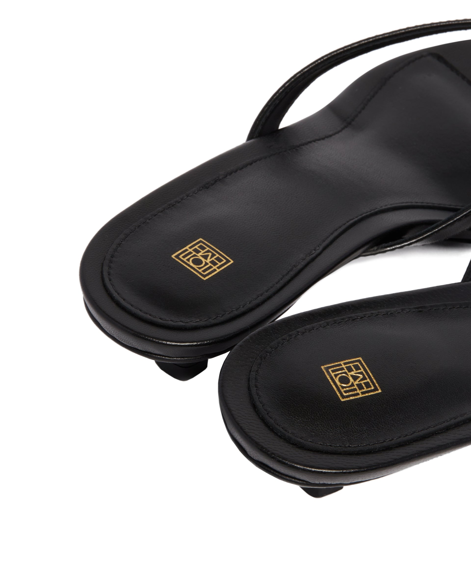 Black Leather Thong Sandals | TOTEME - Antonia