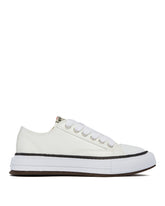 White Pointed Sneakers - MAISON MIHARA | PLP | dAgency