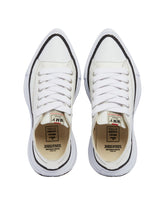 White Pointed Sneakers - Women's shoes | PLP | dAgency
