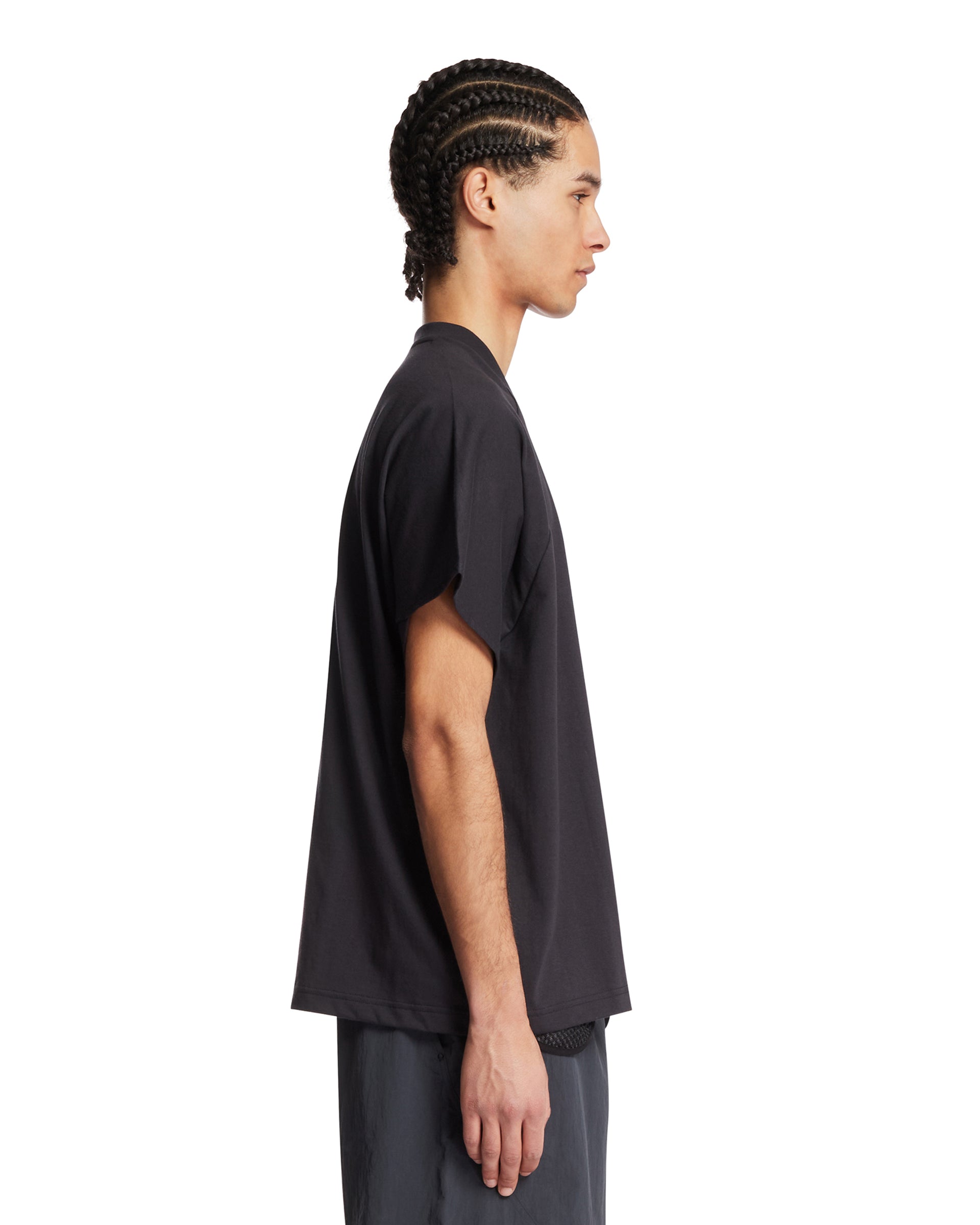 Black Helicoid T-Shirt | GOLDWIN - Antonia