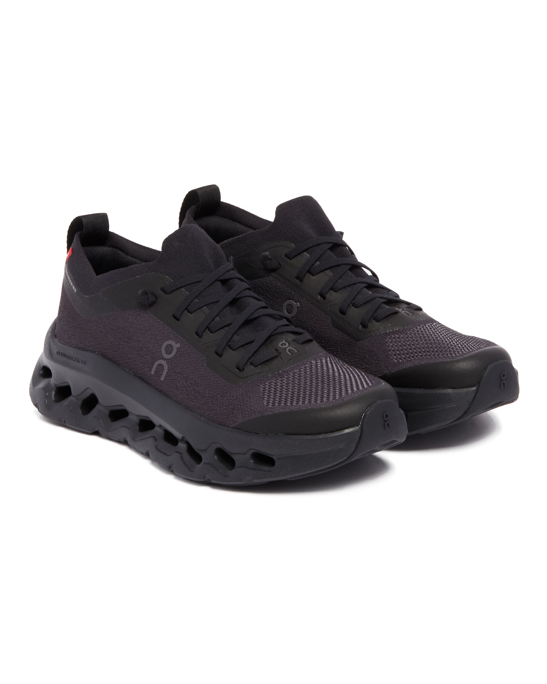 Zendaya x ON Black Sneakers Cloudtilt Moon | ON - Antonia
